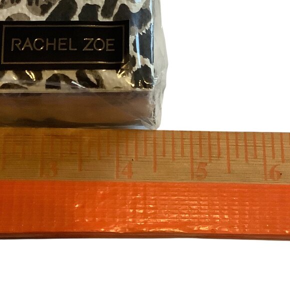 Rachel Zoe 32-Pack Disposable Guest Napkins Black & White Animal Print 8" X 4.5" - Picture 6 of 6